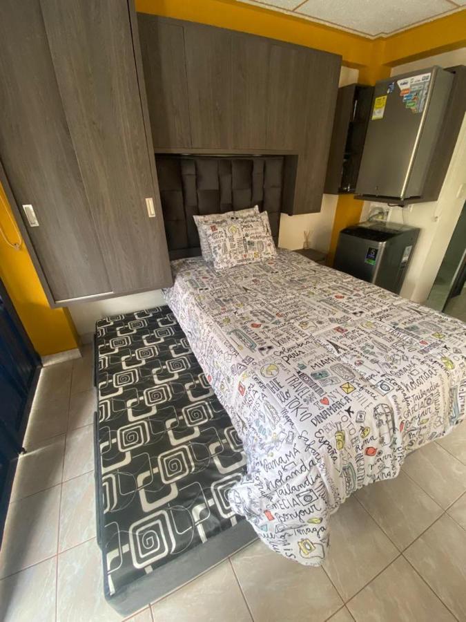 Apartaestudio Santa Rosa De Cabal Calle 16B # 7-30 Altos De Los Laureles - Esquina Zewnętrze zdjęcie
